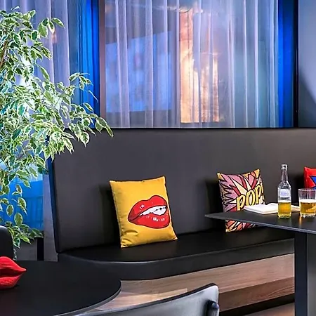 Moxy Pompeii Отель 4*