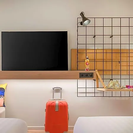 Moxy Pompeii 4* Торре-Аннунциата