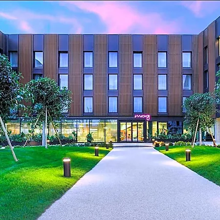 Moxy Pompeii 4* Торре-Аннунциата