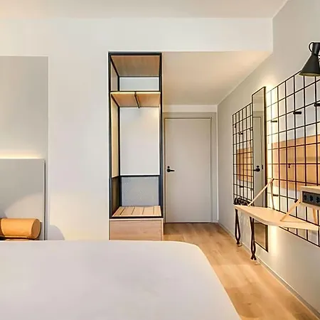 Moxy Pompeii 4* Торре-Аннунциата