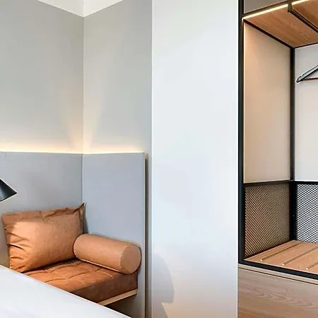 Moxy Pompeii Отель 4*